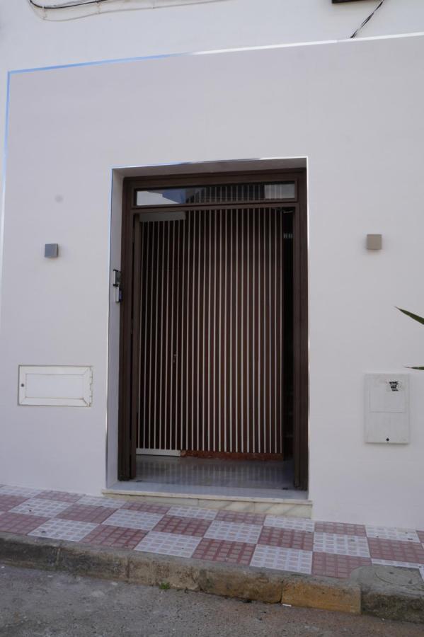 Hostal La Conilena Conil De La Frontera Exterior photo