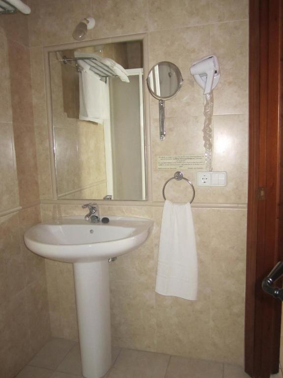 Hostal La Conilena Conil De La Frontera Room photo